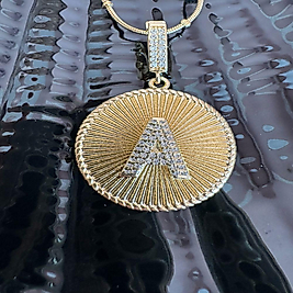 Çelik Taşlı A Harfli Kolye