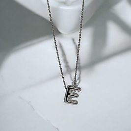 Gümüş Renk E Harfli Çelik Balon Kolye