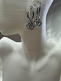 Gümüş Renk Kalp Detaylı Çelik Küpe