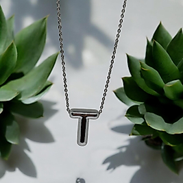 Gümüş Renk T Harfli Çelik Balon Kolye