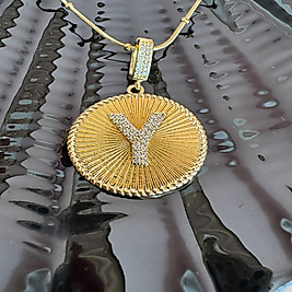 Çelik Taşlı Y Harfli Kolye