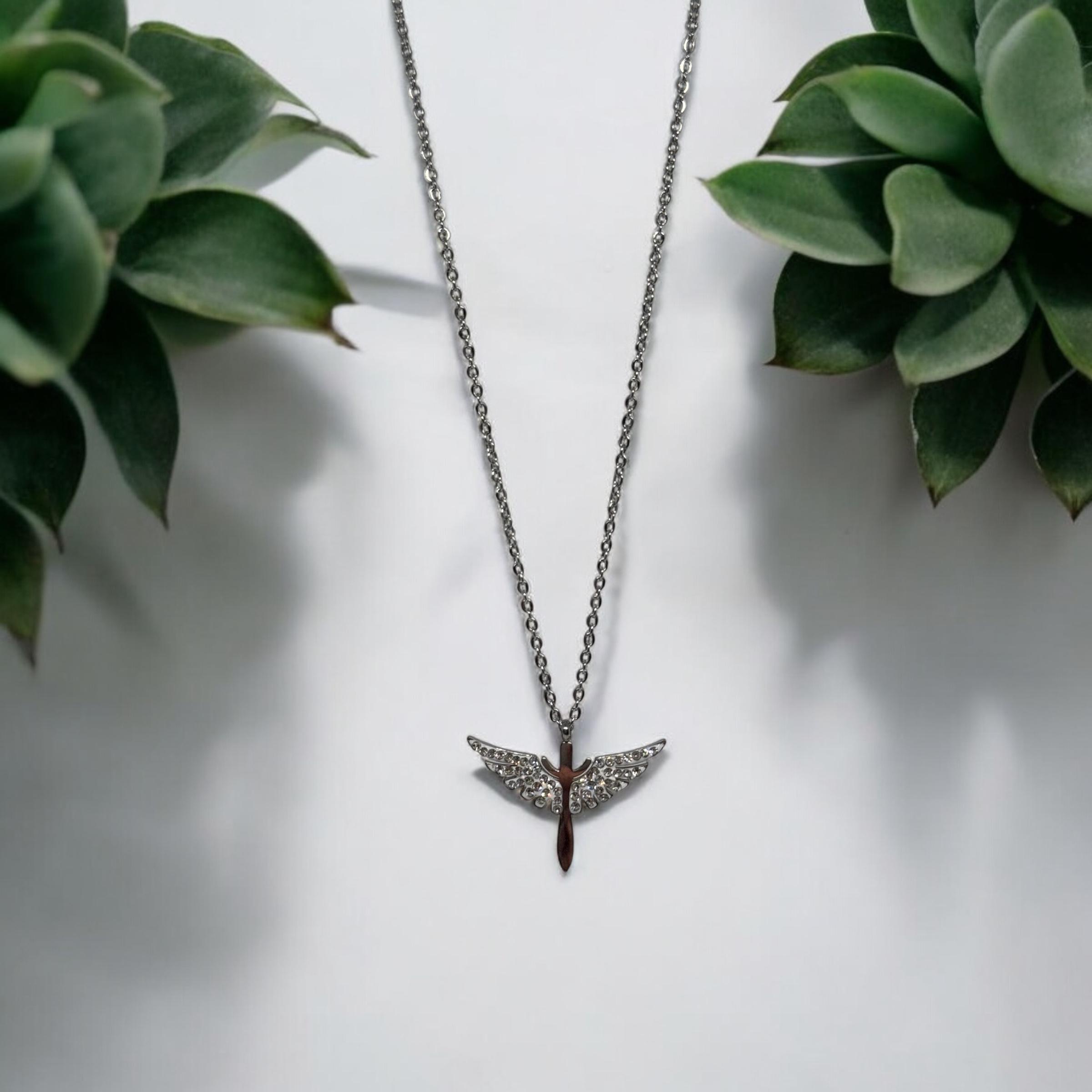 Gümüş Renk Anka Kuşu Figürlü Çelik Kolye