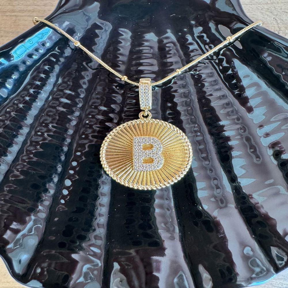 Çelik Taşlı B Harfli Kolye