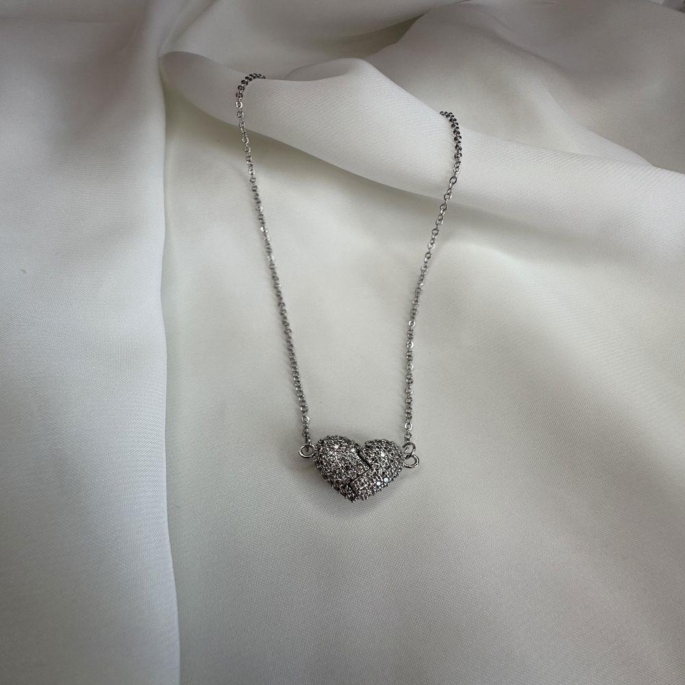 Mıknatıslı Açılabilir Kalpli Gümüş Çelik Kolye